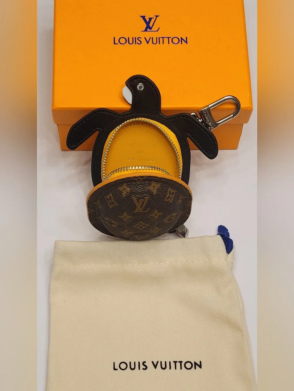 🇫🇷 Louis Vuitton Brown Monogram✨️ Turtle Bag Charm🐢 with Silver Clip🇫🇷